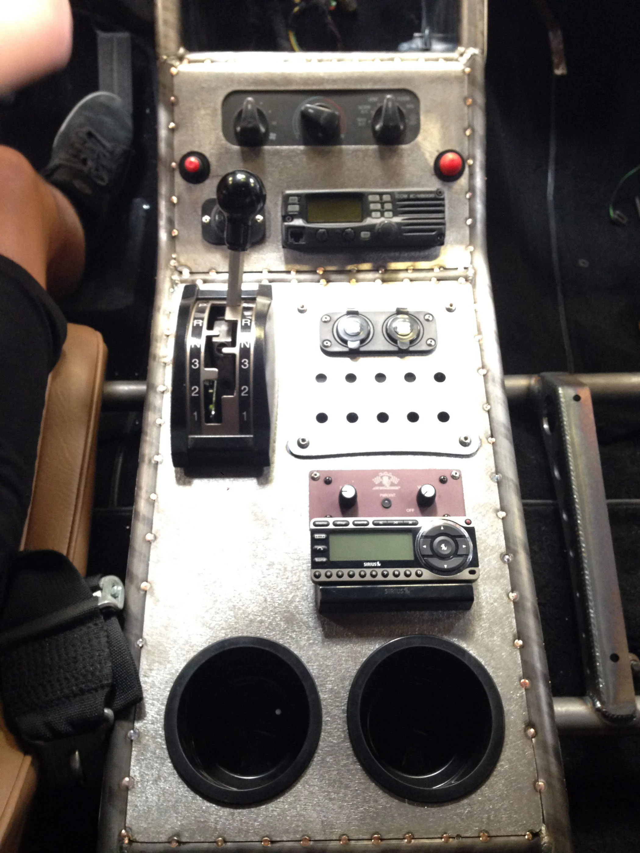 Richer Racing Explorer Baja Oj Bronco Prerunner build with Richer Racing | race-deZert