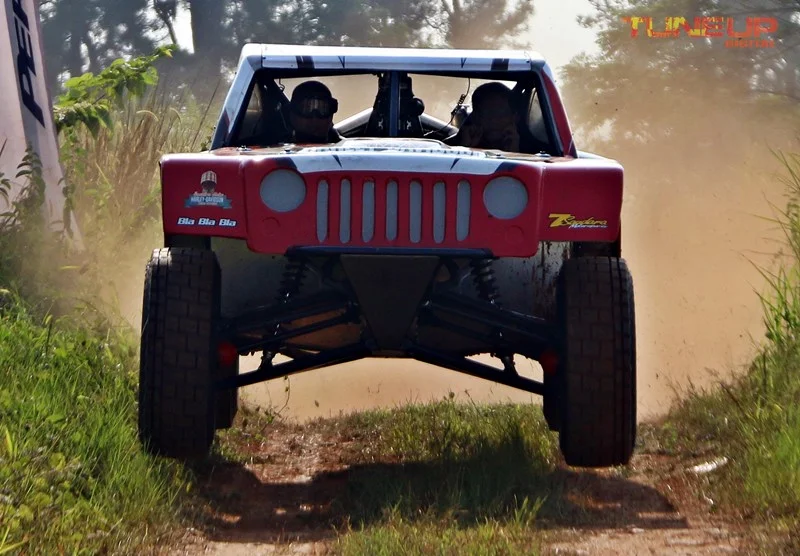 Full Tubular Mid LS9 Engine 4WD Race Truck | Page 2 | race-deZert