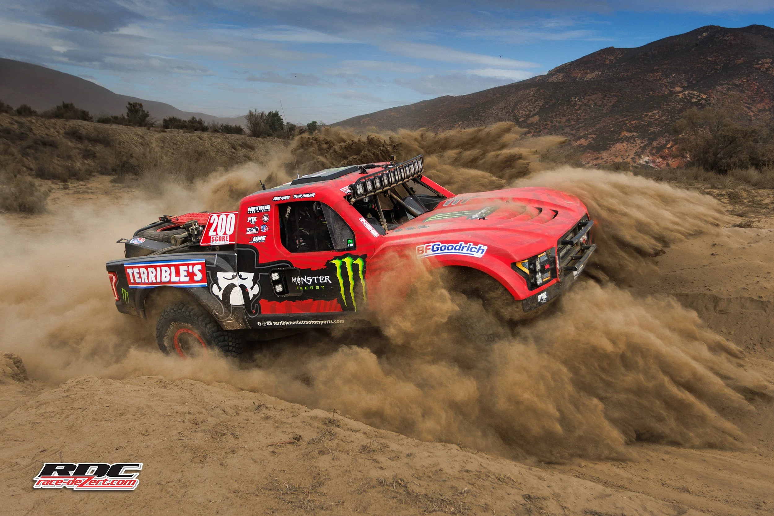 News - 2025 SCORE Baja 1000 Race Photos & Results | race-deZert